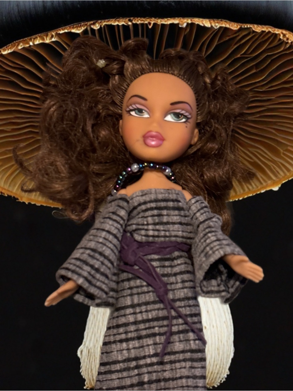 Bratz Stylish Sasha with wavy hair - redress - Picture 6 of 12